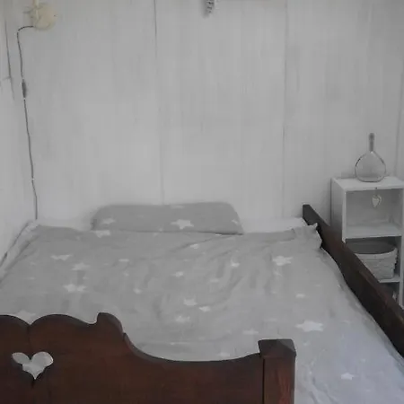 Wohlfuhl-oase Im Grunen Apartmán Frielendorf